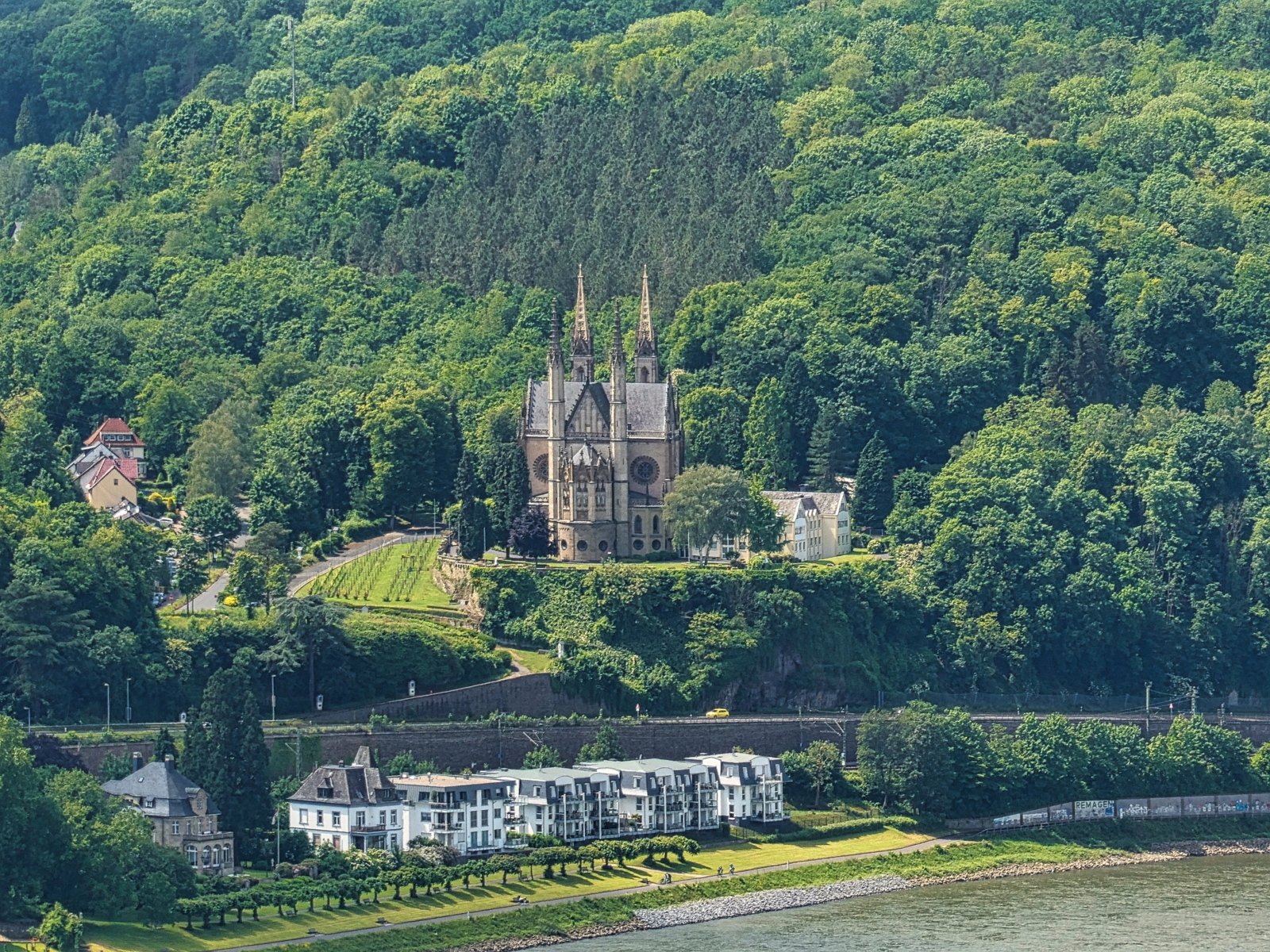 Apollinariskirche in Remagen (c) Von Steffen 962 - Eigenes Werk, Wikipedia (18.7.2025)