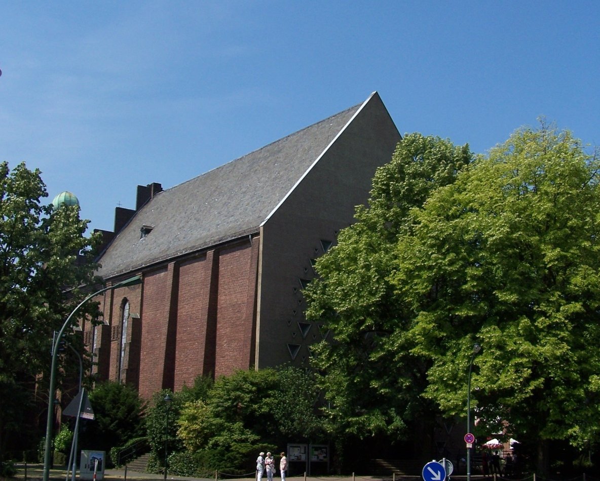 St. Bonifatius, Düsseldorf Bilk, Aussenansicht (c) Gregor Janßen